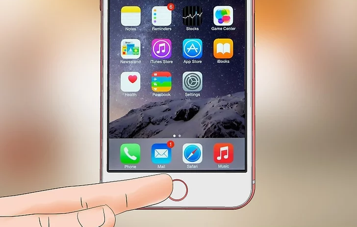 Free activation of YouTube picture-in-picture (PiP) feature for all users 2025 13 YouTube picture-in-picture (PiP)